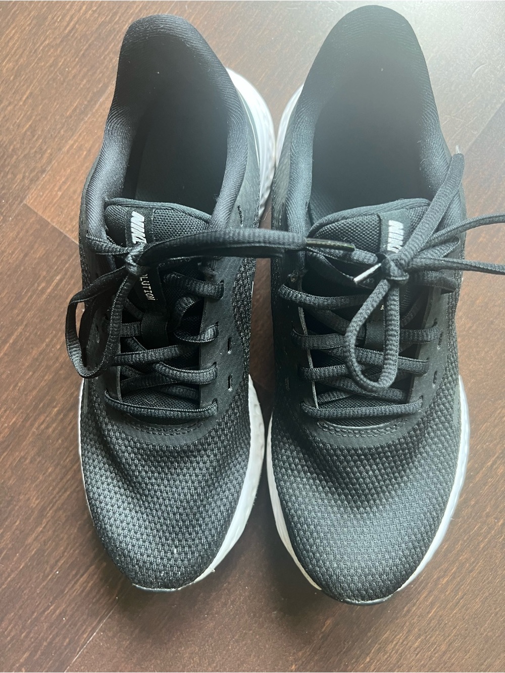 Nike Black and White Athletic Running Sneakers - Picture 5 of 6